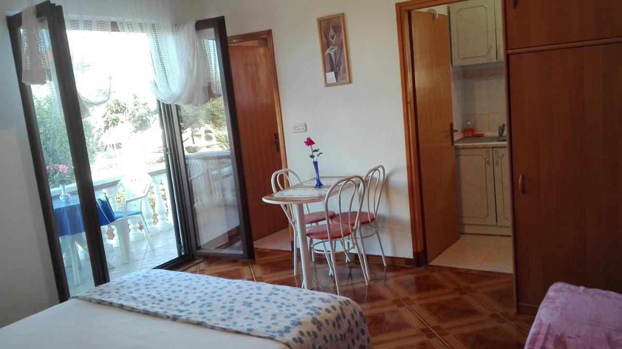 Apartment Mirjana Bibinje Buitenkant foto